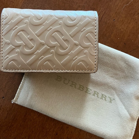 New BURBERRY/ Tan Monogram Card and Coin Case - Picture 5 of 16